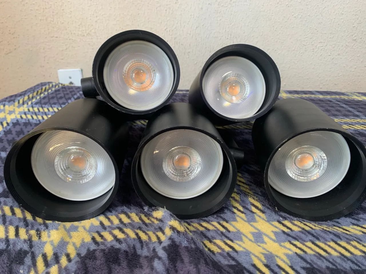Kit com 5 spots led + cabo 