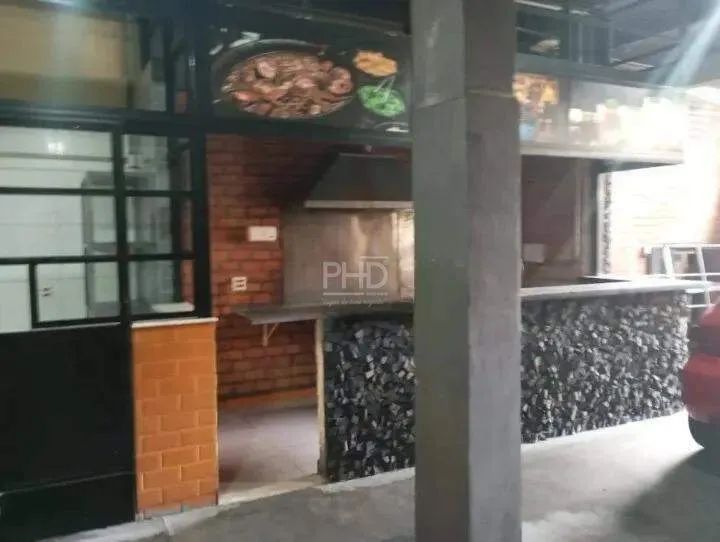 Ponto Comercial e 2 banheiros para Alugar, 100 m²