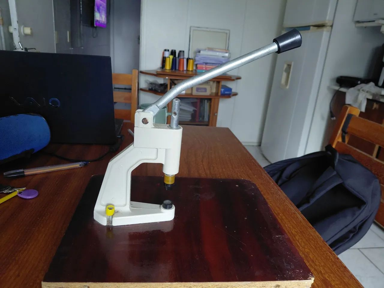 Máquina manual de pregar botão 