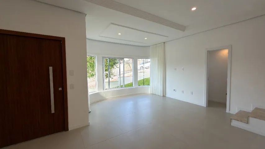 Oportunidade! Casa no Centro com Piscina e 3 Quartos Terreno de 494m² - Foto 2