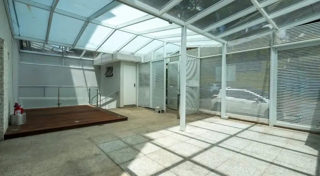Prédio comercial na Rua Ostenda, 79  1048 m² - Foto 2