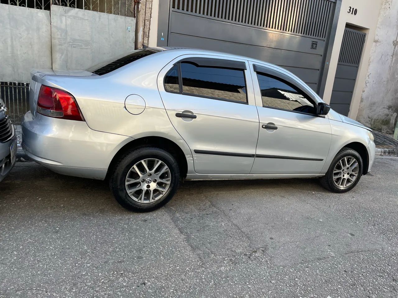 Volkswagen Voyage VOYAGE 1.0/1.0 City Mi Total Flex 8V 4p 2009