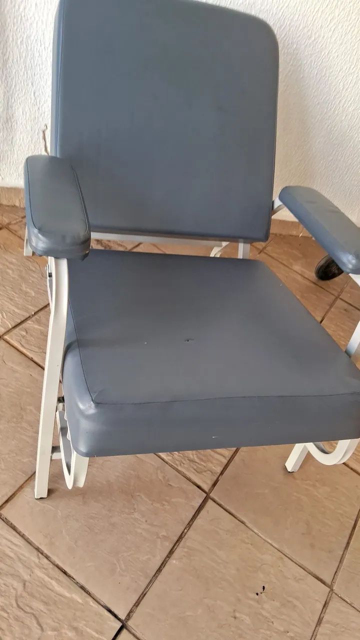 Poltrona hospitalar cuidador, paciente, coleta - Foto 5