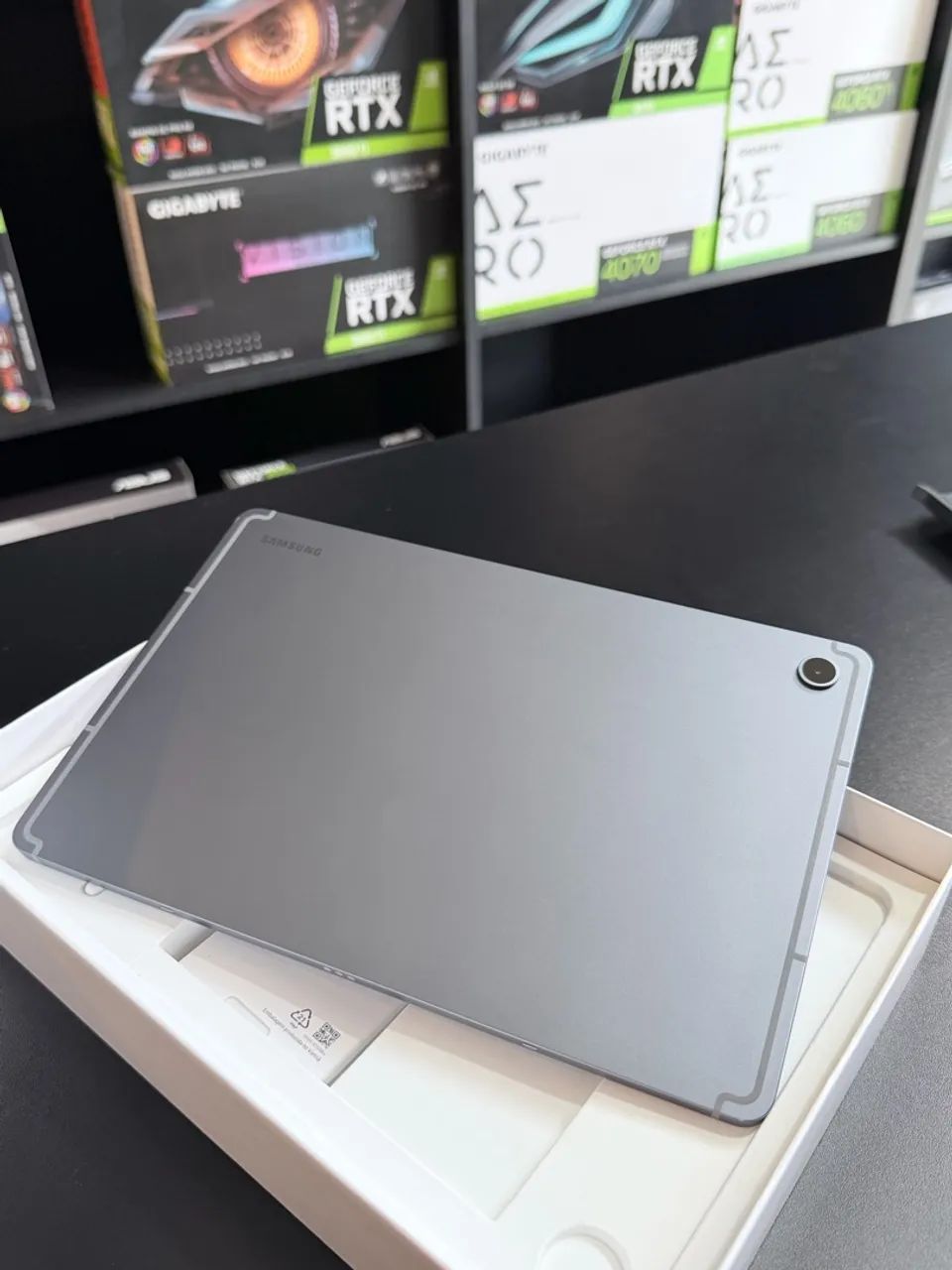 Tablet Samsung s10 impecável  - Foto 2