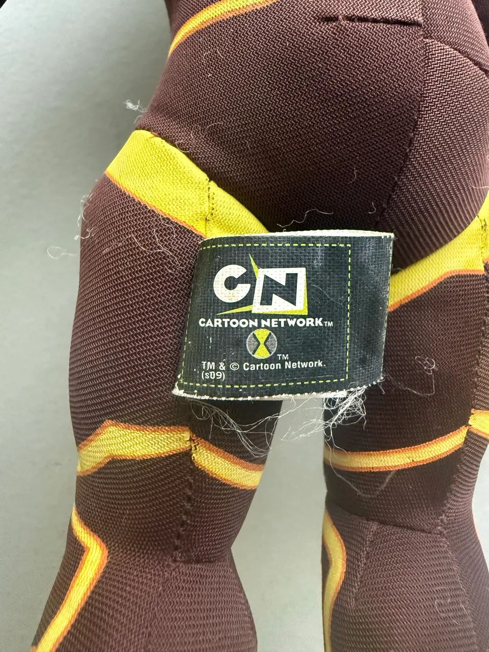 Boneco ben 10 pelucia chama - Foto 3