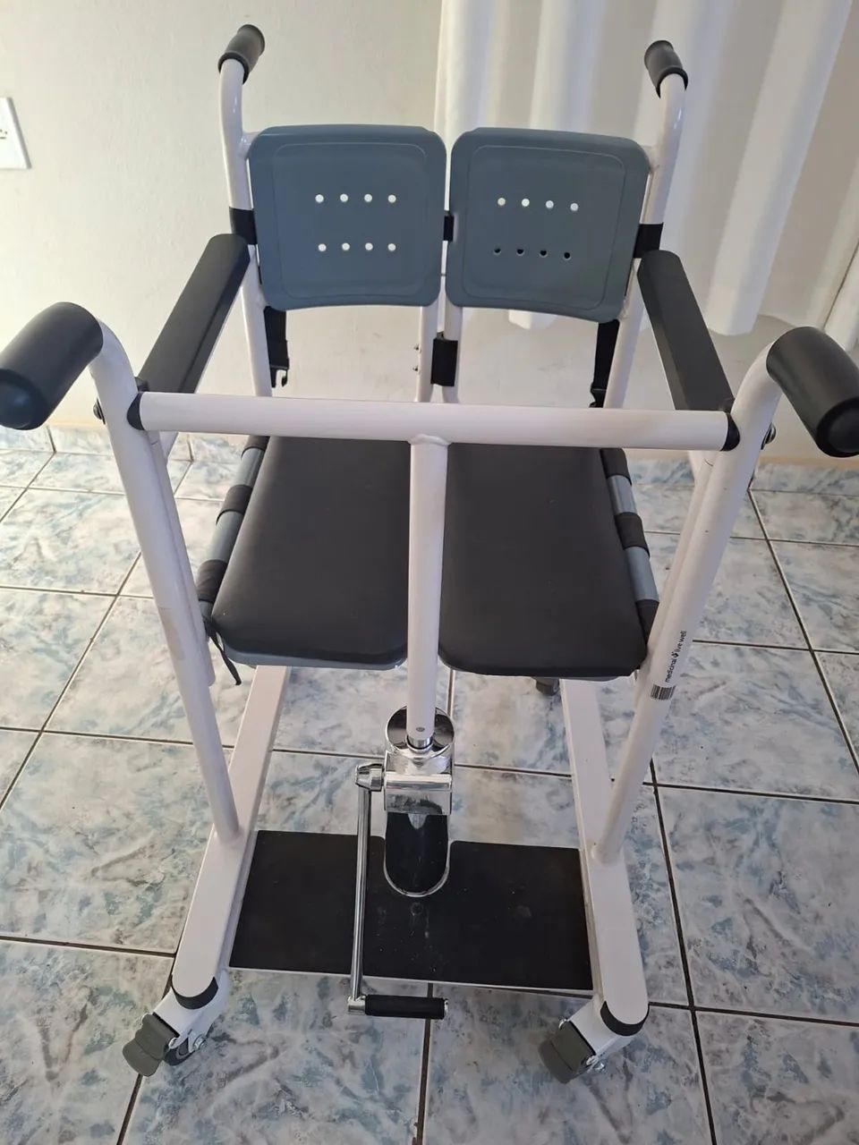 Vende-se cadeira de transferência 
