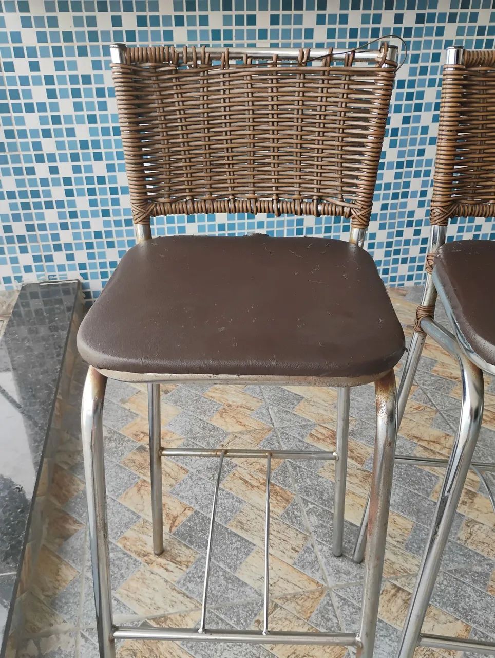 Vendo duas banquetas!!! - Foto 2