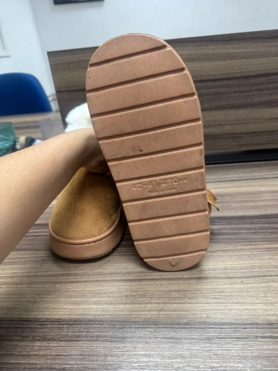 Bota estilo UGG tamanho 37 - Foto 2