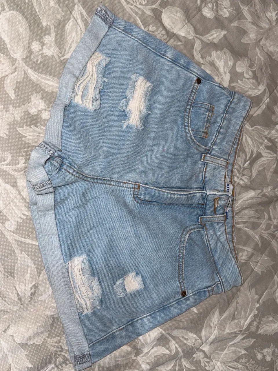 2 shorts jeans C&A (desapego) - Foto 4