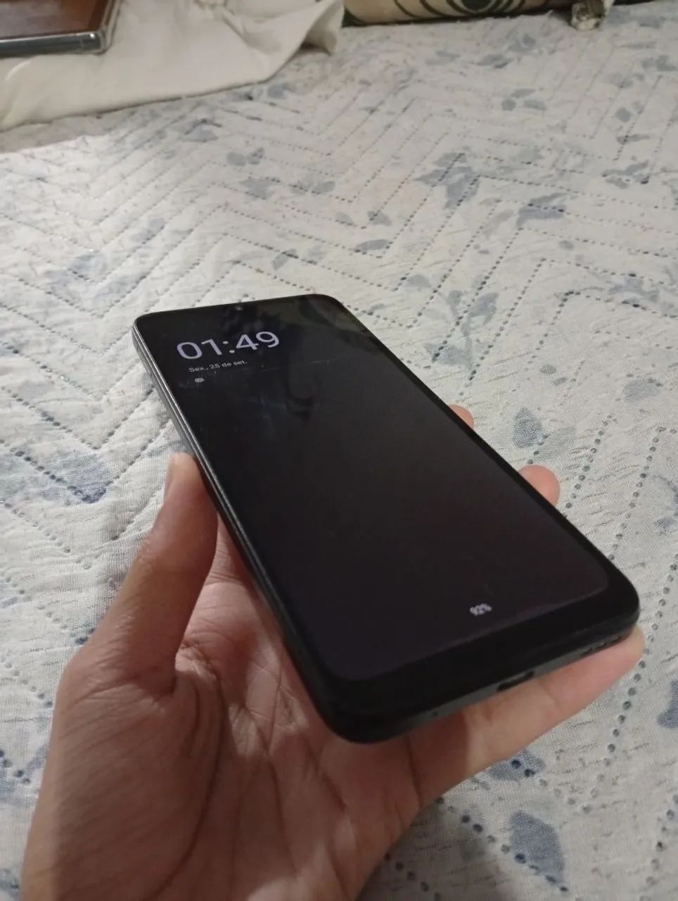 Motorola e13 funcionando com pequenas falha no pixel da tela - Foto 4