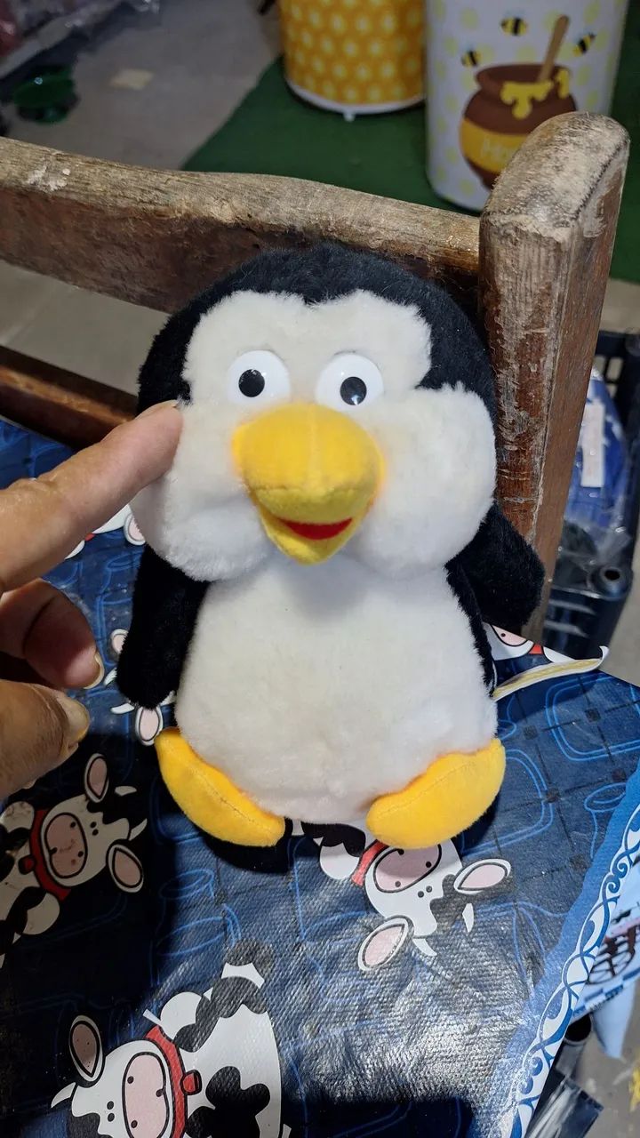 Pelucia pinguim  - Foto 2