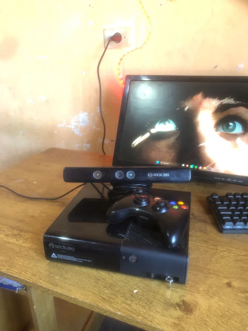 Xbox 360 com um controle e kinnect  - Foto 2