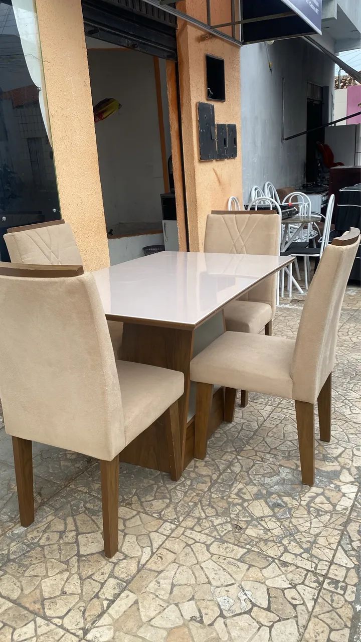 Mesa de 4 Cadeiras - Seminova