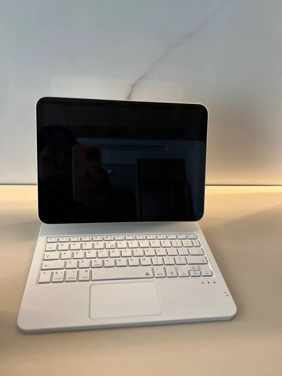 Capa Teclado Magic Keyboard Para iPad - Foto 2