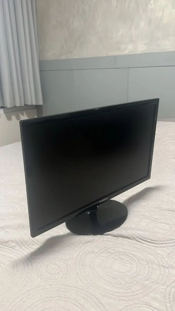 Monitor Samsung Led 24'' Full HD Preto 24d332h - Foto 3