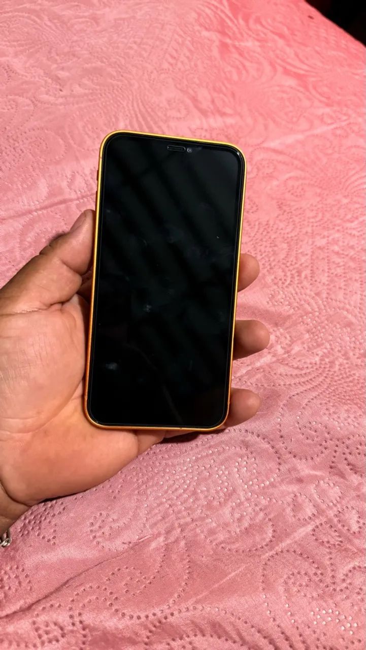 Vendo iPhone 11 sabor 17 pro 