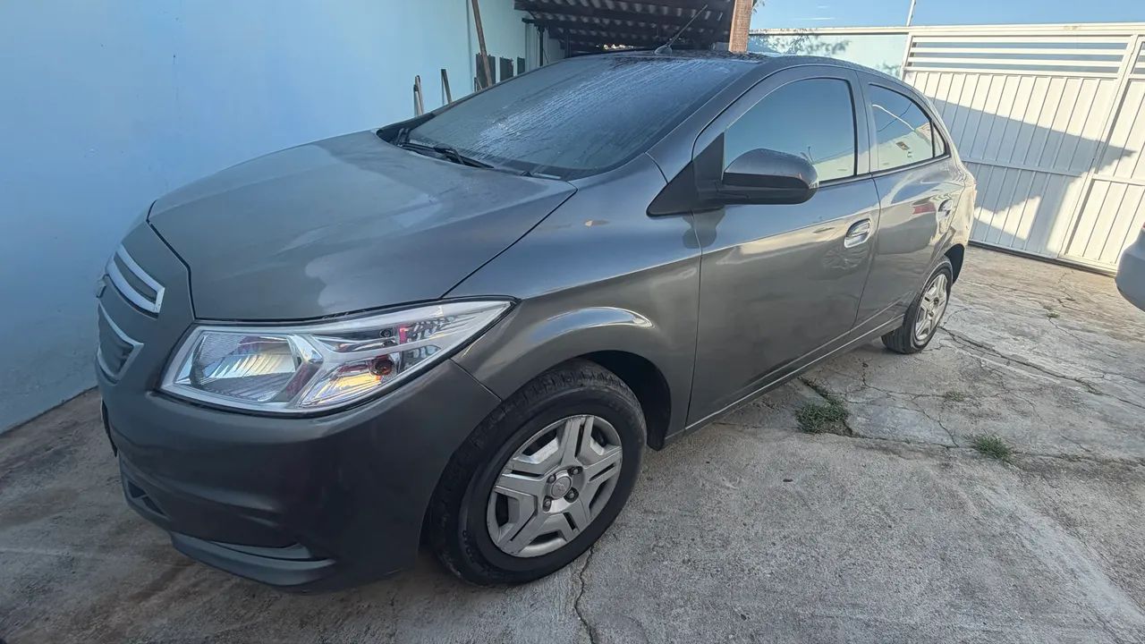 Chevrolet Onix ONIX HATCH LT 1.0 8V FLEXPOWER 5P MEC. 2015