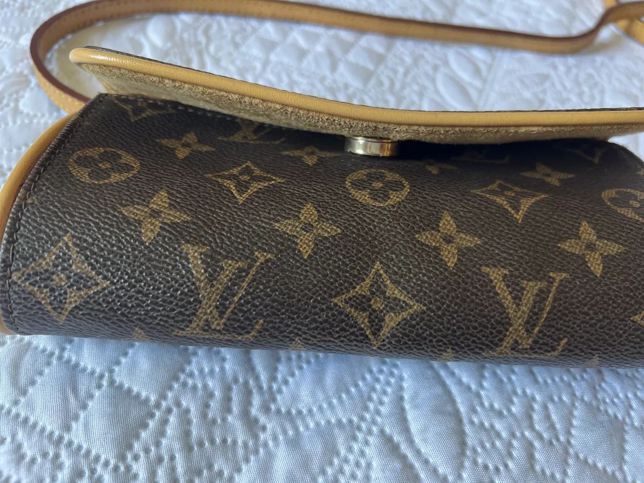 Bolsa Louis Vuitton pequena  - Foto 4