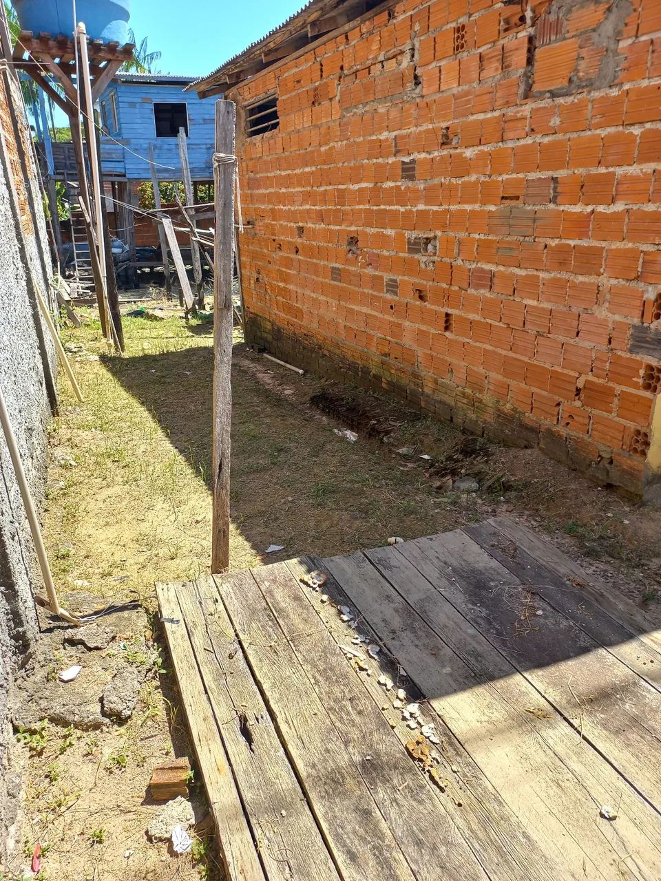 Vende-se casa no Bairro Pedrinhas  - Foto 4