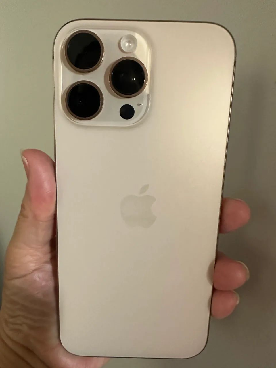 iPhone 16 Pro max