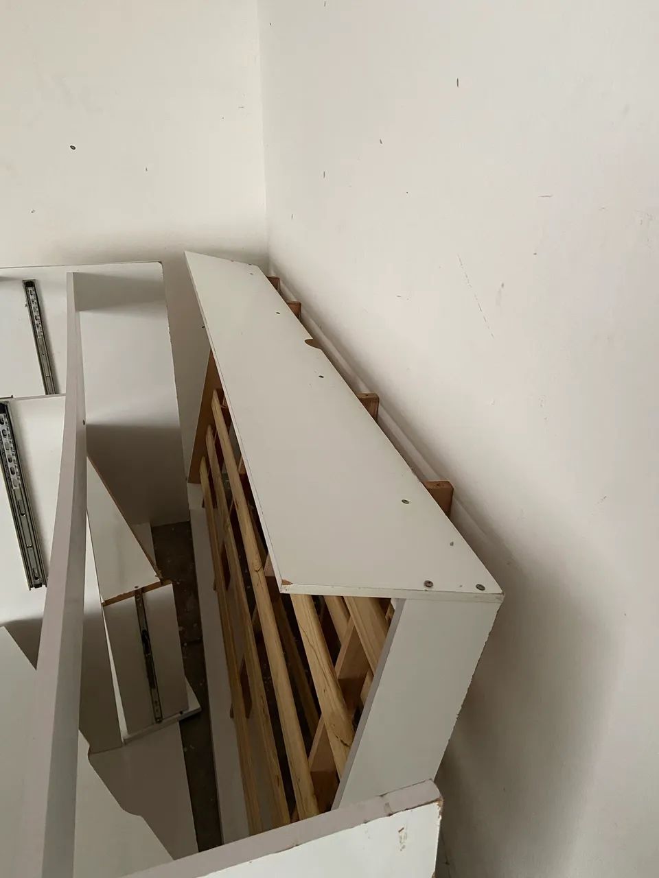 Cama  em MDF com auxiliar e duas gavetas e a cabeceira. - Foto 2