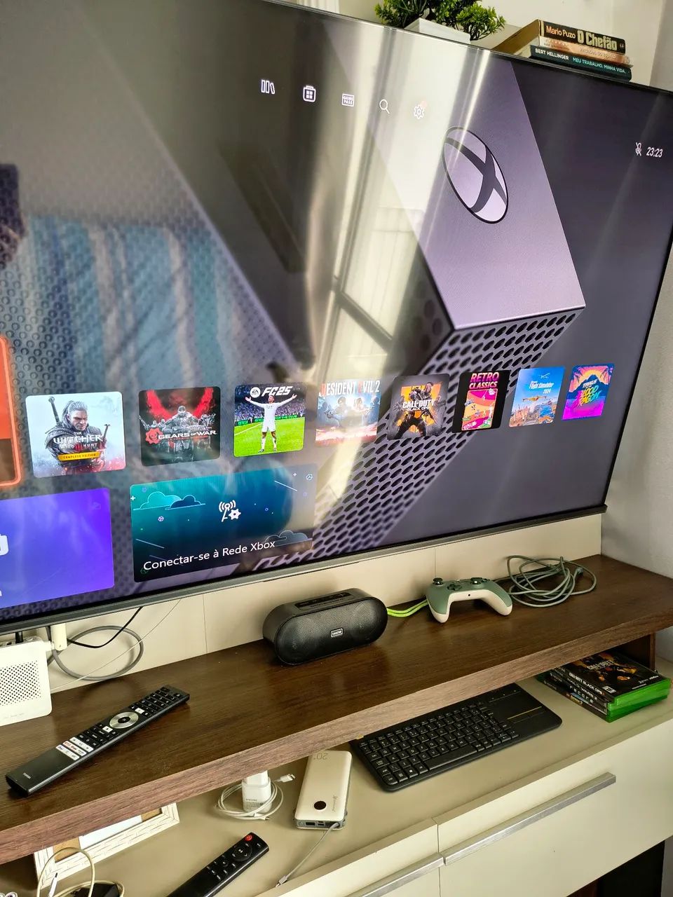 Xbox One X 1TB Edição Especial Gold Rush- Microsoft (Seminovo) - Foto 5