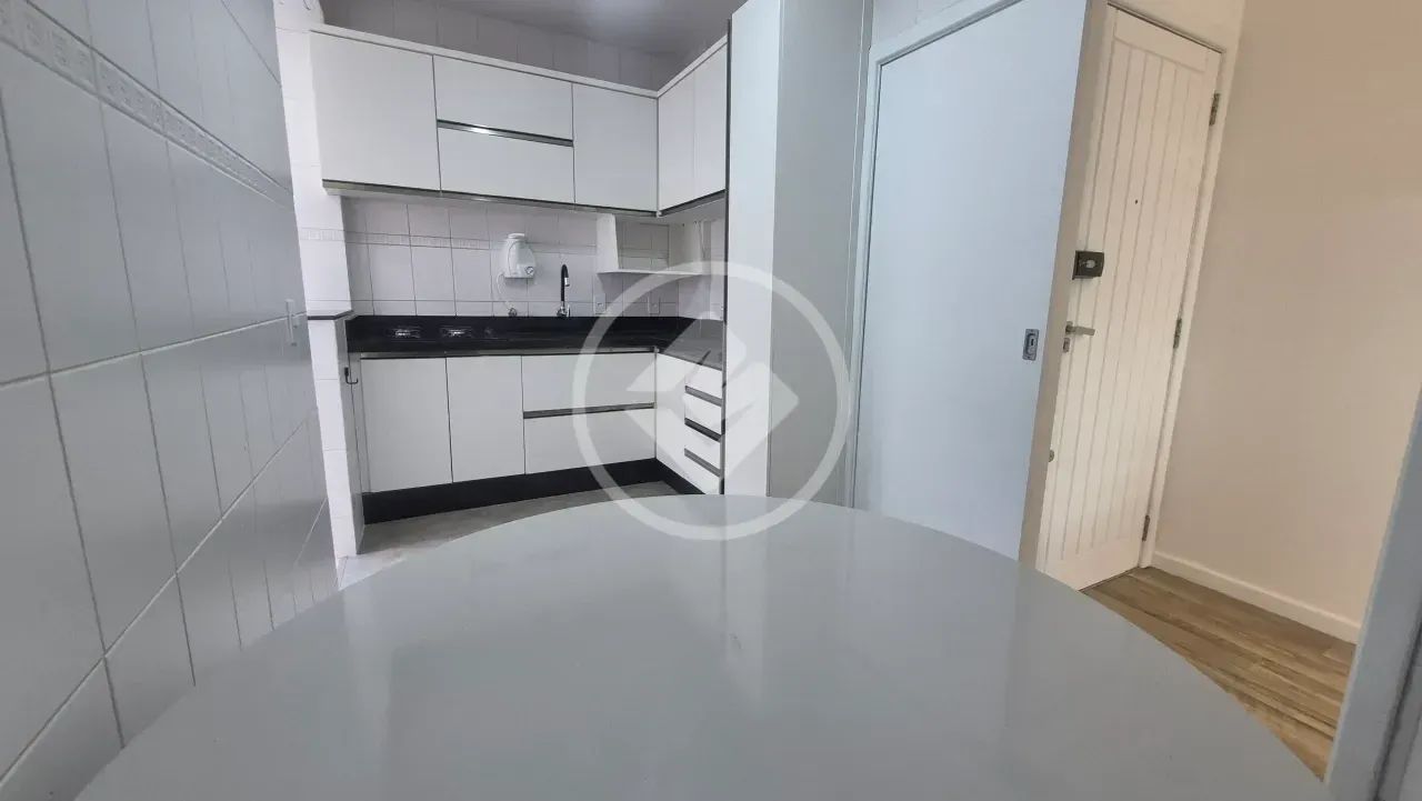 Apartamento 2 Quartos com Suíte e Sacada no Abraão  Florianópolis - Foto 5