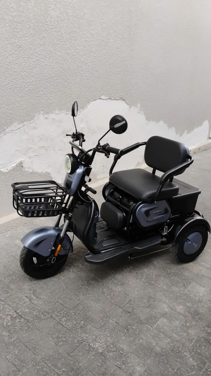 Triciclo elétrico seminovo  - Foto 4