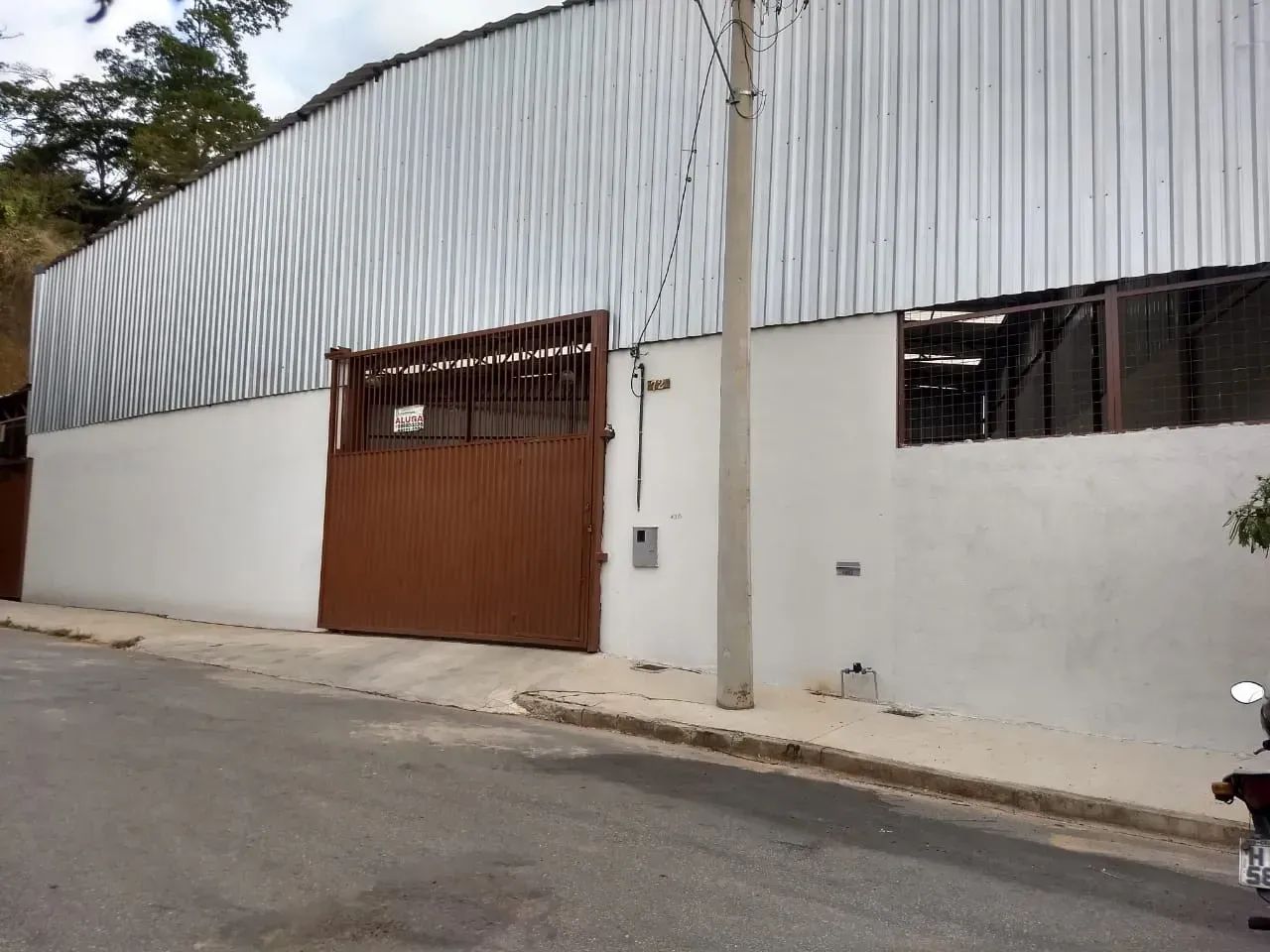 Alugo galpão rua 60, 72 olaria Timoteo