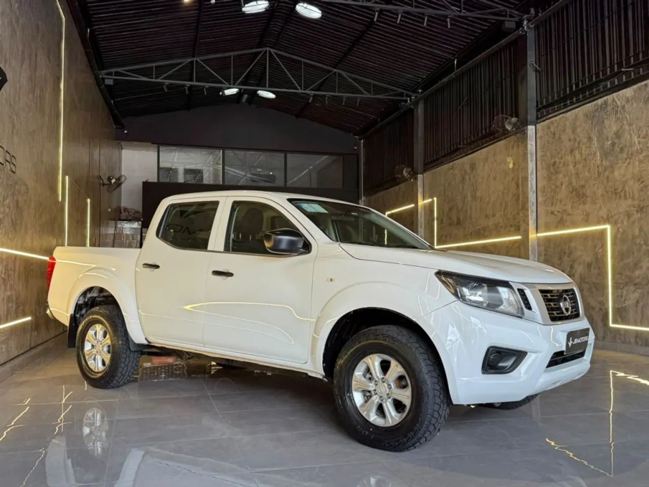 Nissan Frontier XE CD 4x4 2.3 Bi-TB Diesel Aut., foto 3 de 20