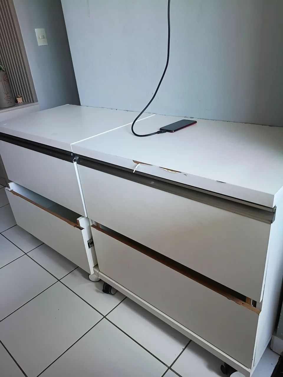  Cômodas de Dormitorio com Rodinhas - Foto 2