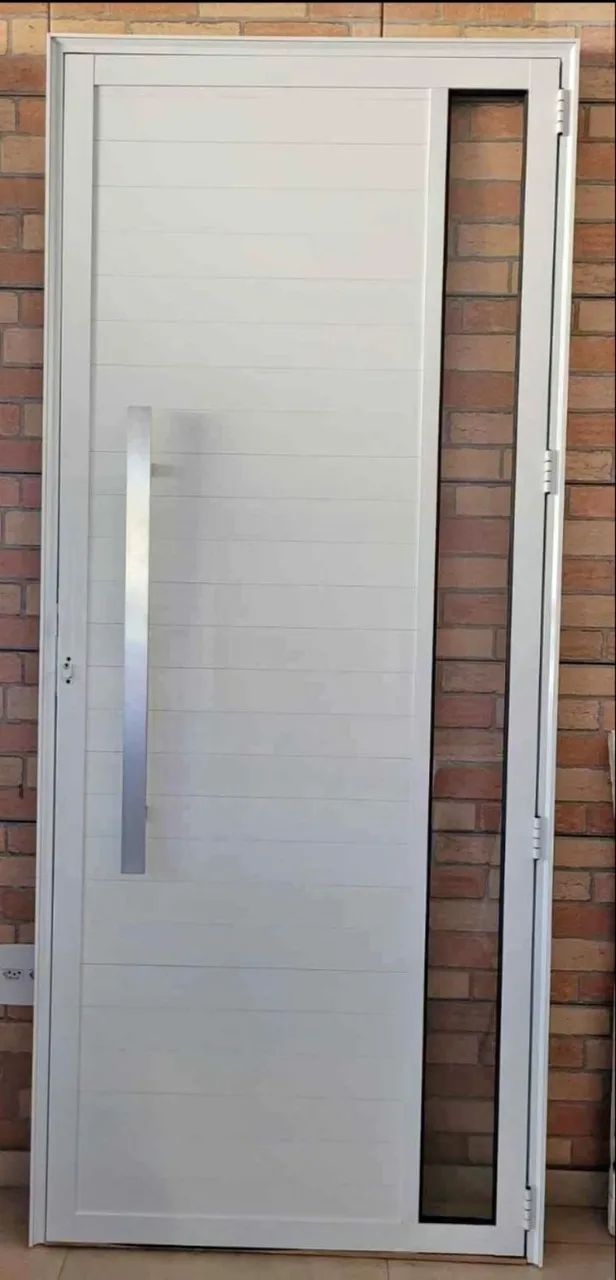 PORTA ELEGANTE LAMBRIL LISA - COM PUXADOR E VIDRO - BRANCA
