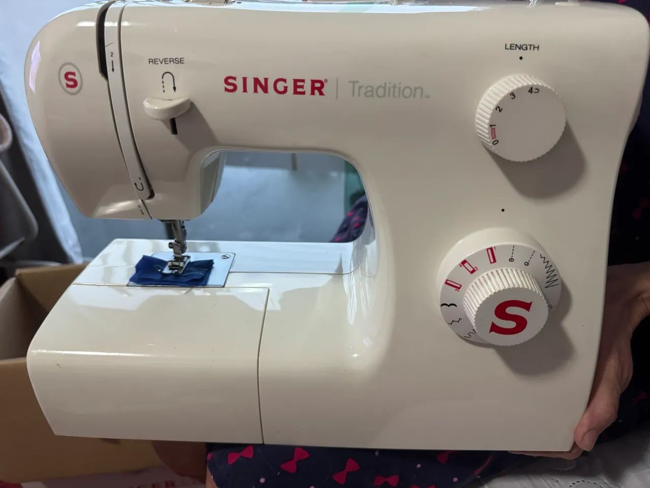 Máquina de Costura Singer Tradition
