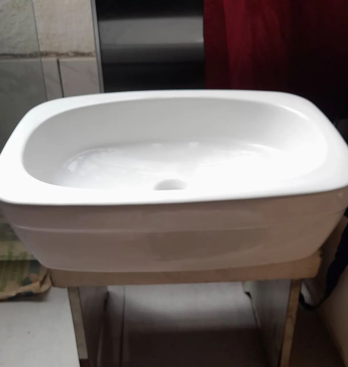 Vendo cuba de louça para banheiro. 