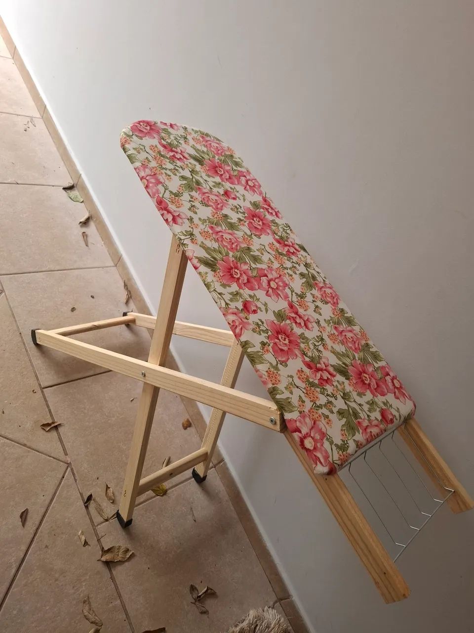 Tábua de passar roupa  - Foto 3