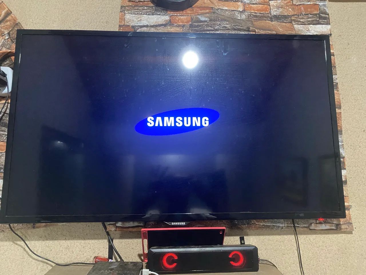 ? TV Samsung 42? + Caixa de Som - Foto 2
