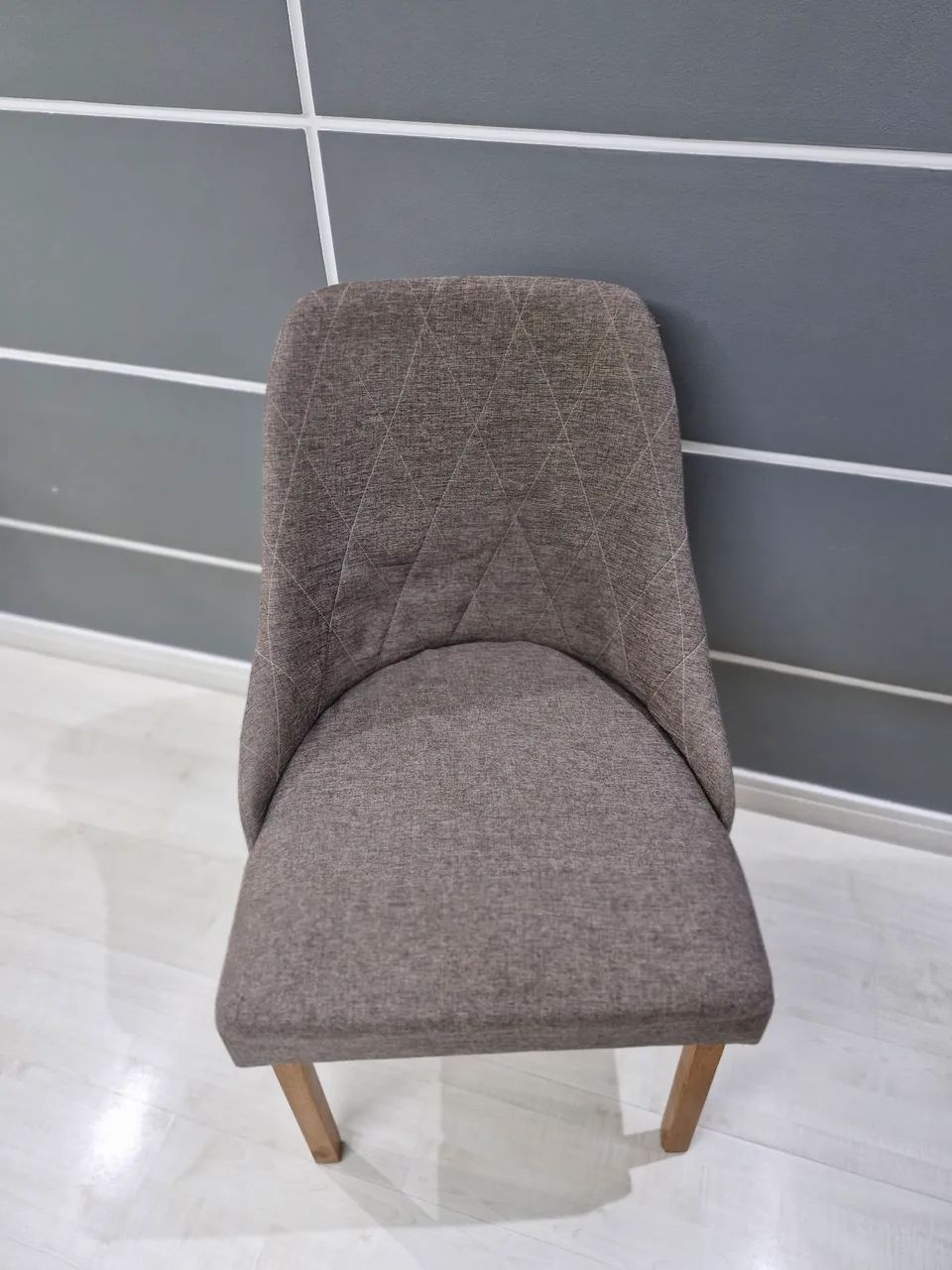 Conjunto mesa de jantar quadrada 1.35m + 6 cadeiras - Foto 2