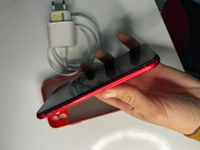 Iphone 11 RED 64GB + Carregador Original  - Foto 3