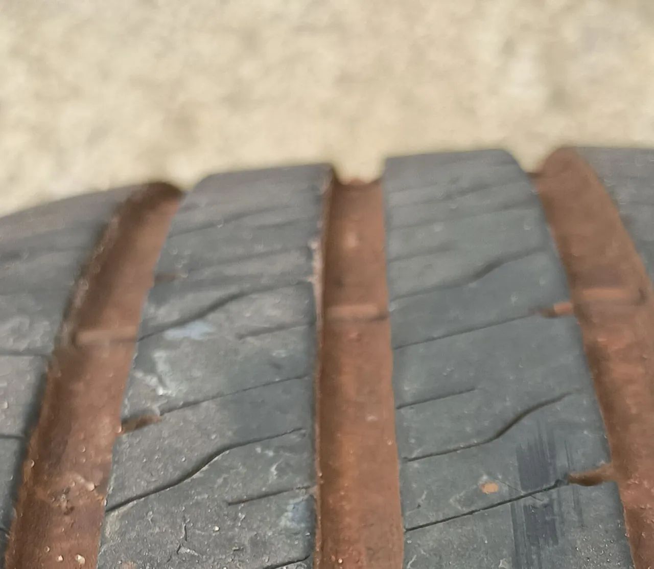 Pneus Goodyear 175 70 14  - Foto 2
