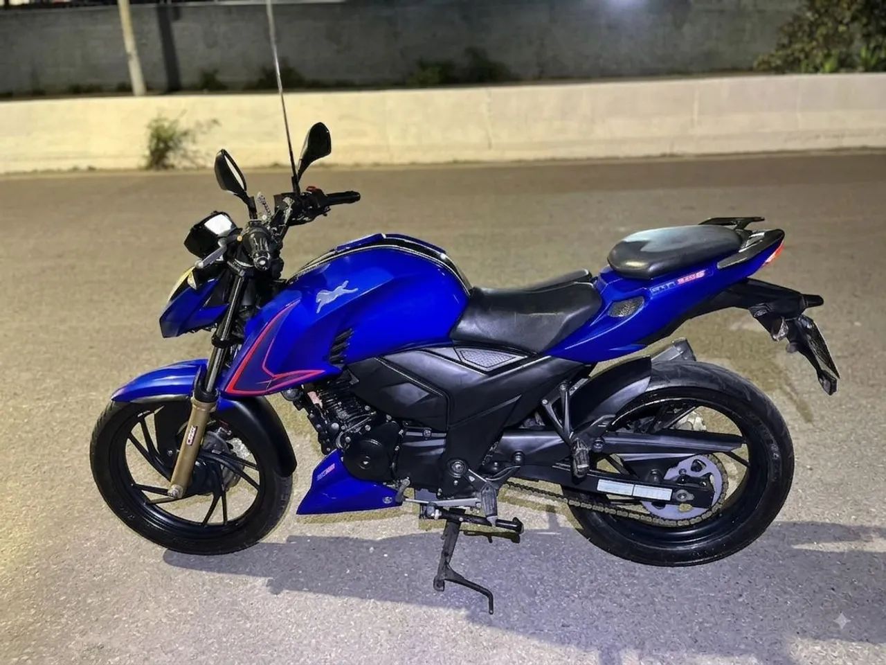 TVS Apache RTR 200