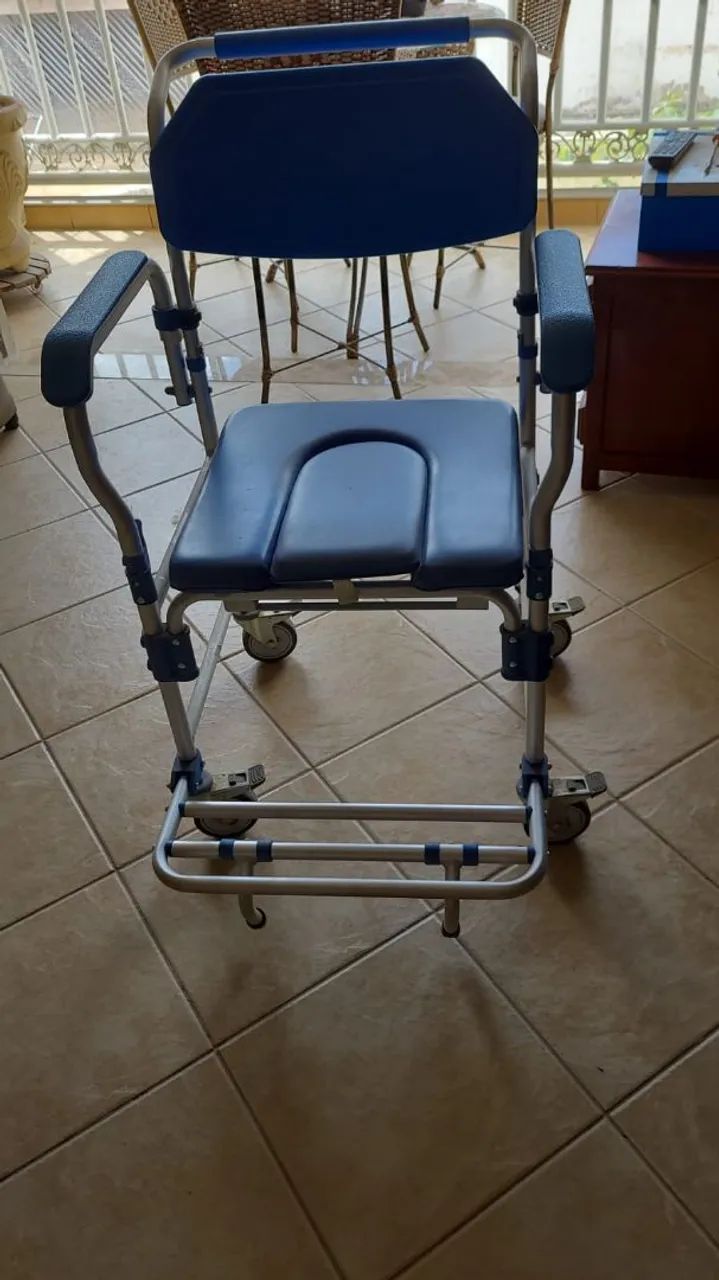 CADEIRA DE BANHO 