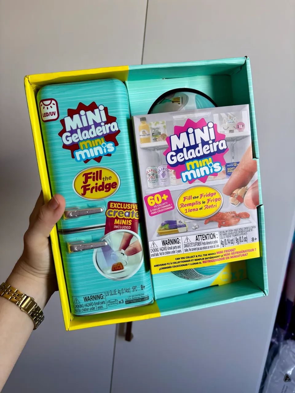 Mini geladeira ( compatível com barbie) lacrada 