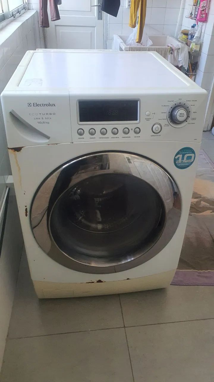 Vendo Lava&Seca Electrolux modelo LSE11com defeito