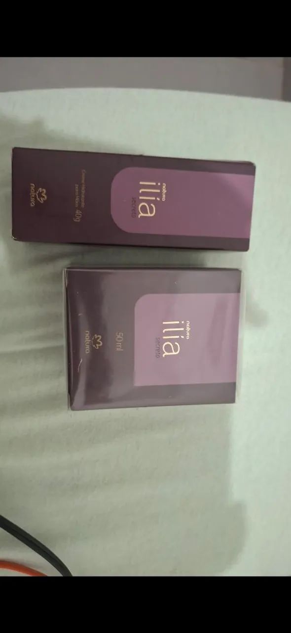 Perfume e creme de mãos ilia