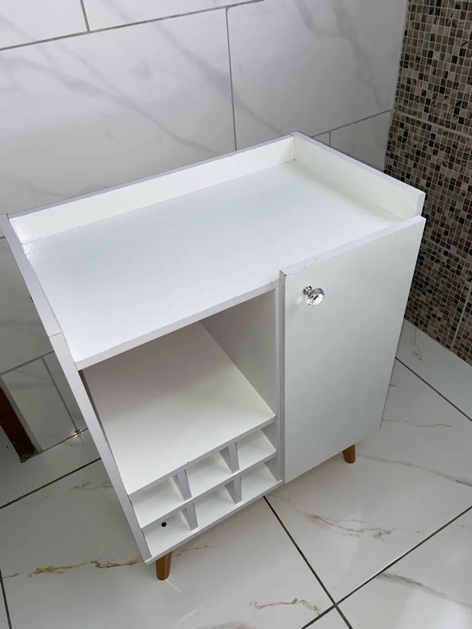 Aparador e Adega 