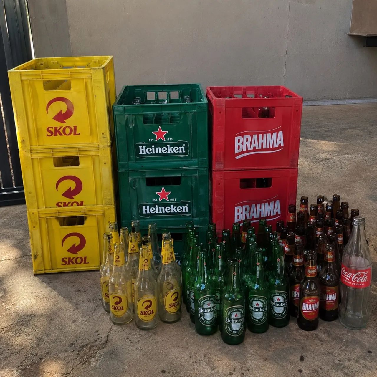 Vasilhames 600ml/1Litro com caixas