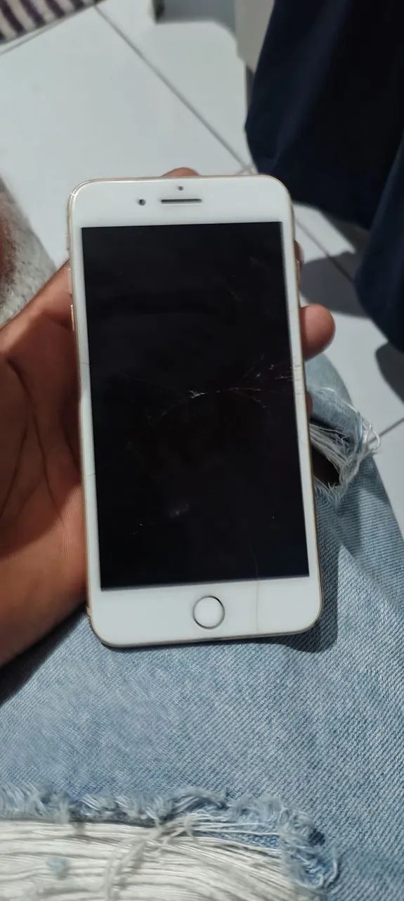 Vendo iPhone para retirada de peças 