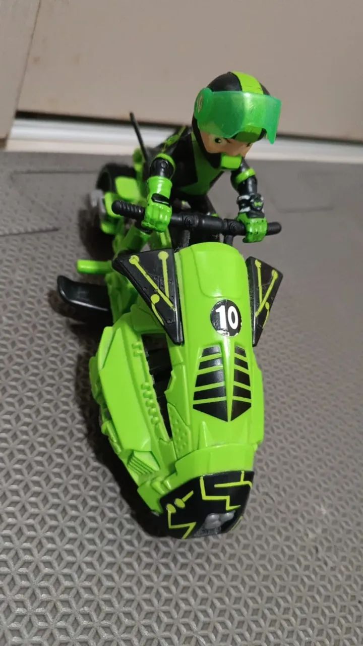 Ben 10 Veículo Quadriciclo com Boneco Original - Foto 4