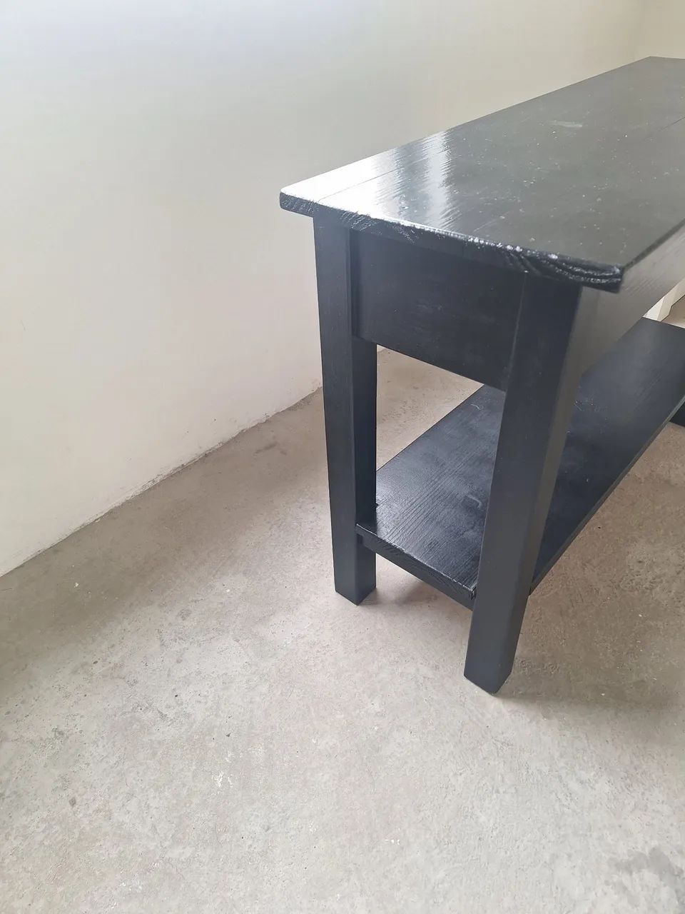 Vendo aparador preto