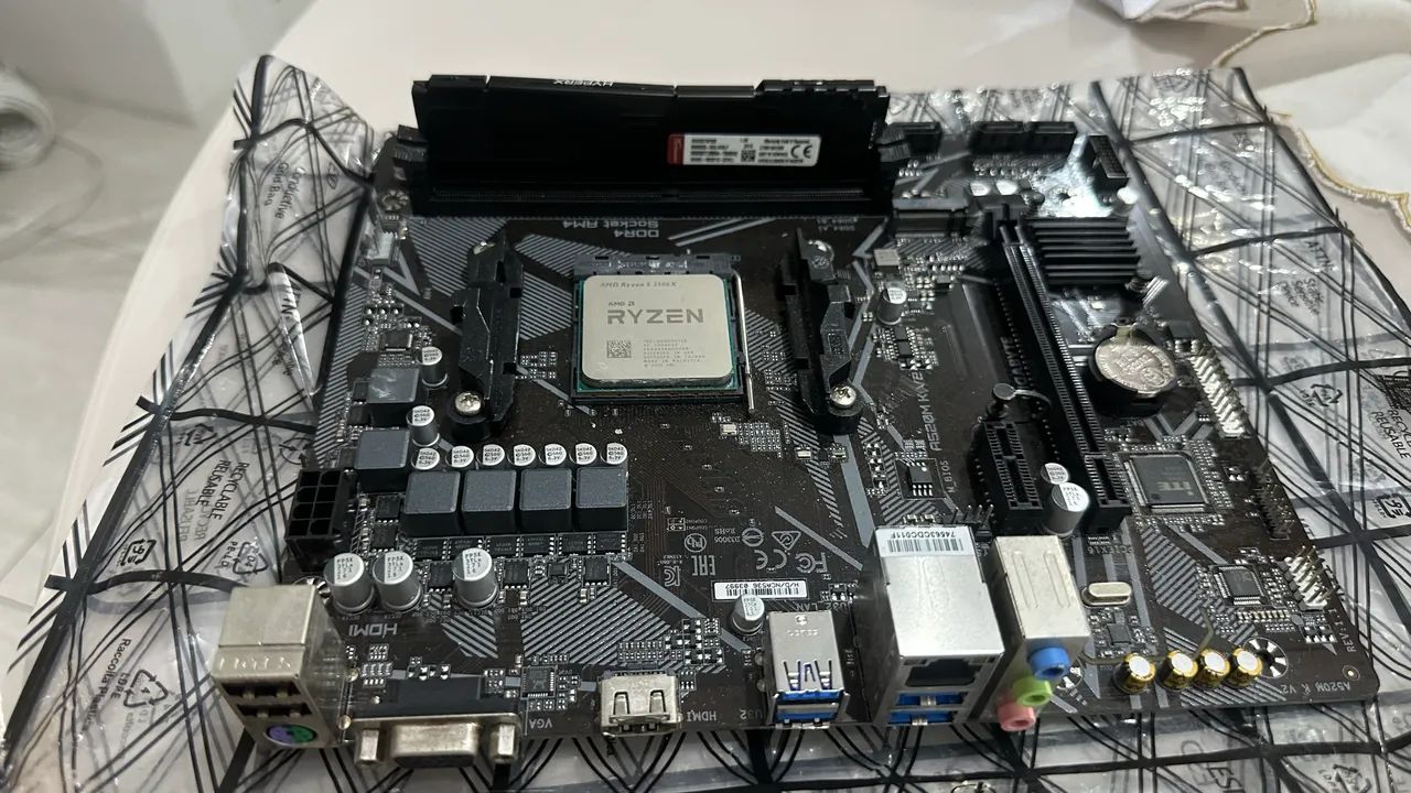 Kit Ryzen 5 3500X + Placa-mãe Gigabyte + Memória RAM